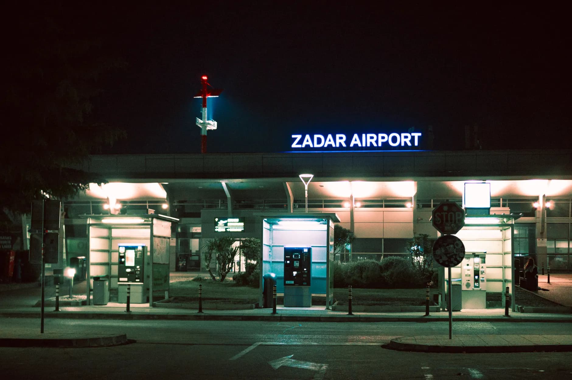 Aéroport de Dubrovnik : choisir Ploče ou Gruž et organiser le retour